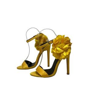 Liliana yellow satin flower ankle strap strappy heels sandals size 6
